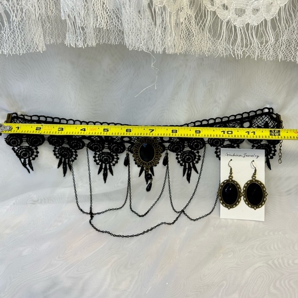 New Black Lace and Gemstone Gothic Choker Necklace and Earrings - Picture 5 of 9